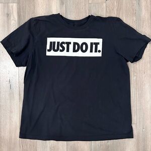 Nike Men's Navy Blue Tee with Slogan